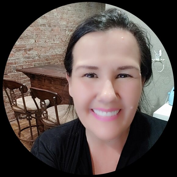 Meet your Posher, Renea - Picture 2 of 2